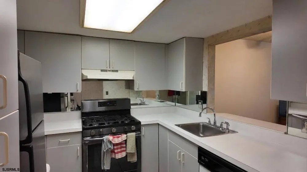 1210 Dolphin Ave Northfield, NJ 08225