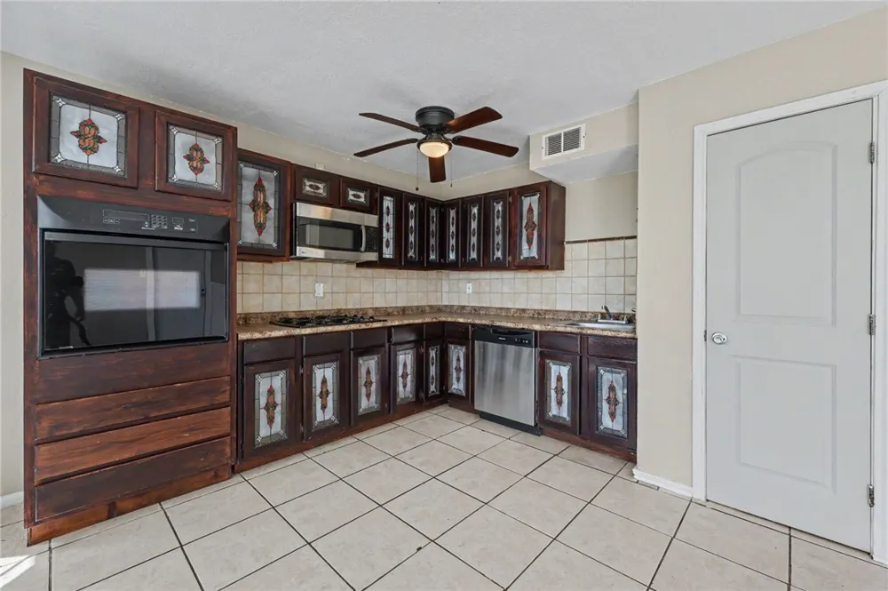 214 Hialeah Drive Corpus Christi, TX 78418