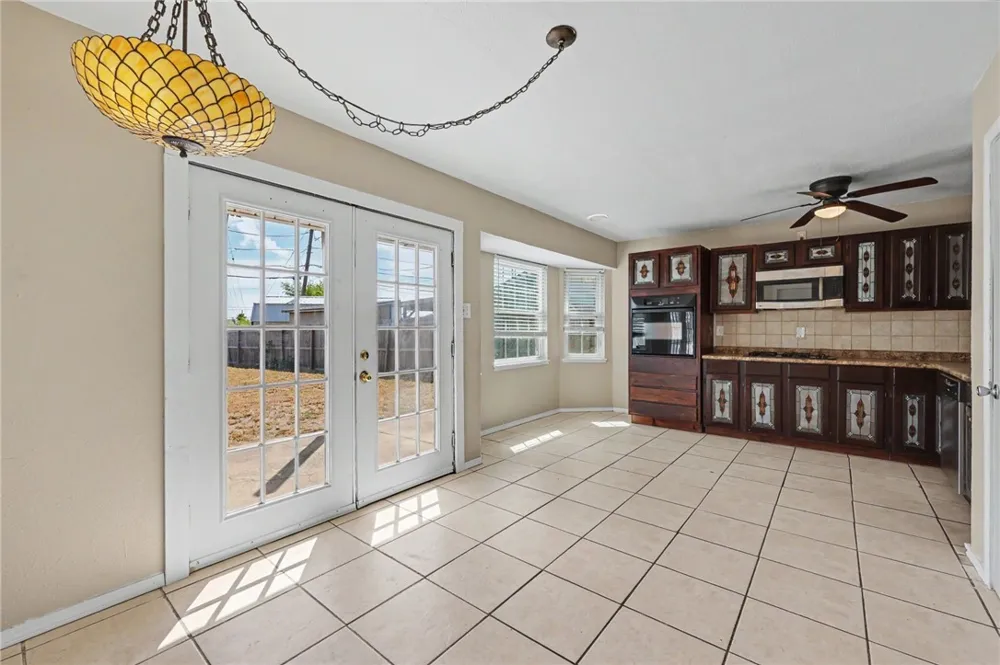 214 Hialeah Drive Corpus Christi, TX 78418