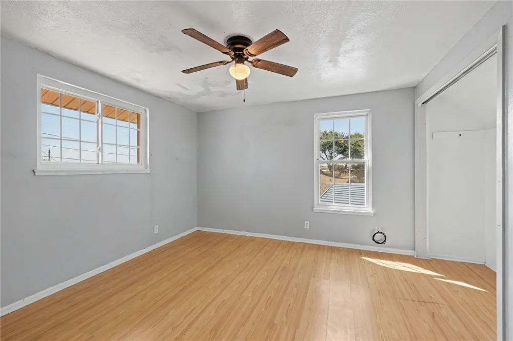 214 Hialeah Drive Corpus Christi, TX 78418