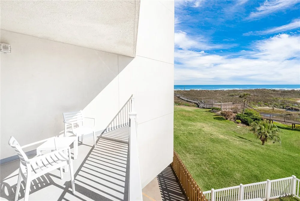 800 Sandcastle Drive #211 Port Aransas, TX 78373