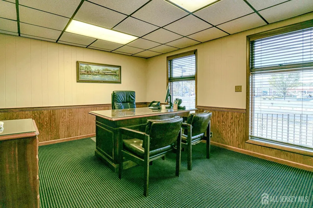 702 State Route 18 Highway East Brunswick, NJ 08816