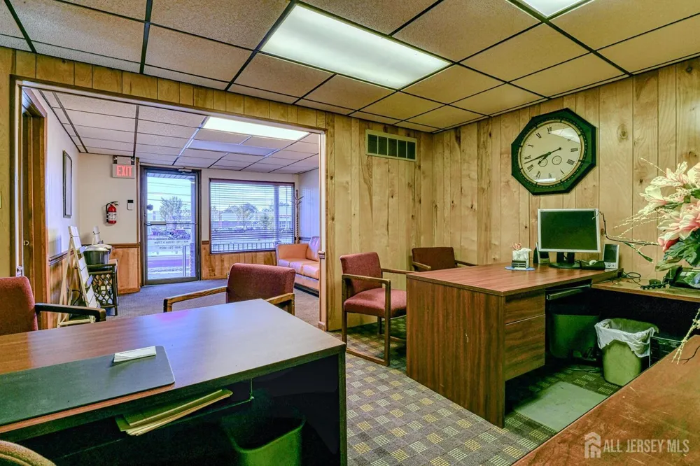 702 State Route 18 Highway East Brunswick, NJ 08816