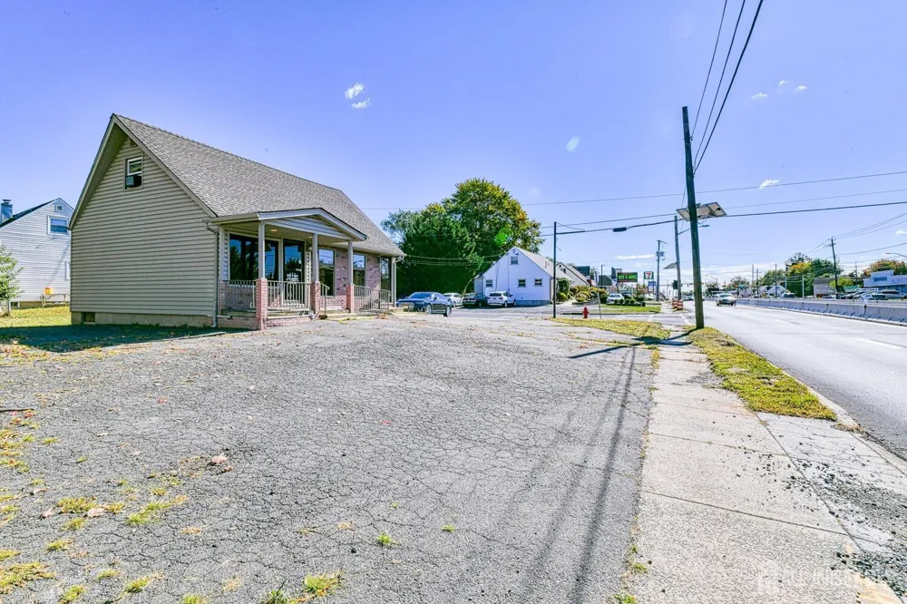 702 State Route 18 Highway East Brunswick, NJ 08816