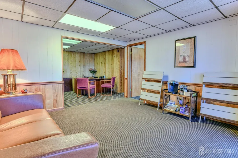 702 State Route 18 Highway East Brunswick, NJ 08816
