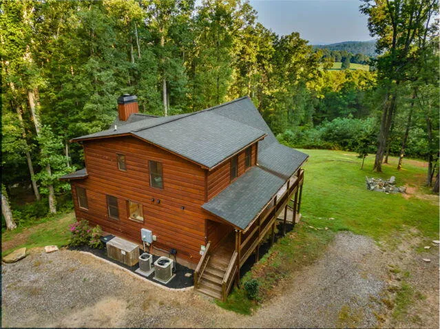 34 Highland Forest Trail Morganton, GA 30560