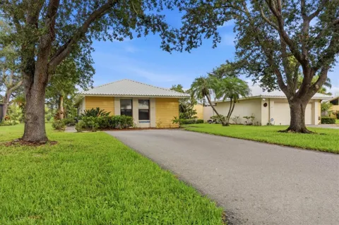 311 PEMBROKE LANE #196