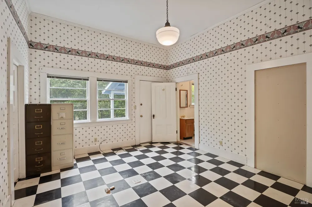 704 State Street Ukiah, CA 95482