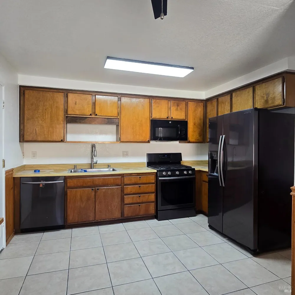2717 Applewood Drive Fairfield, CA 94534