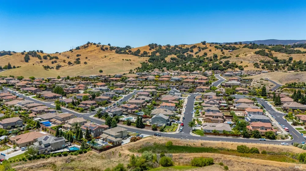 786 Elderberry Loop Vacaville, CA 95688