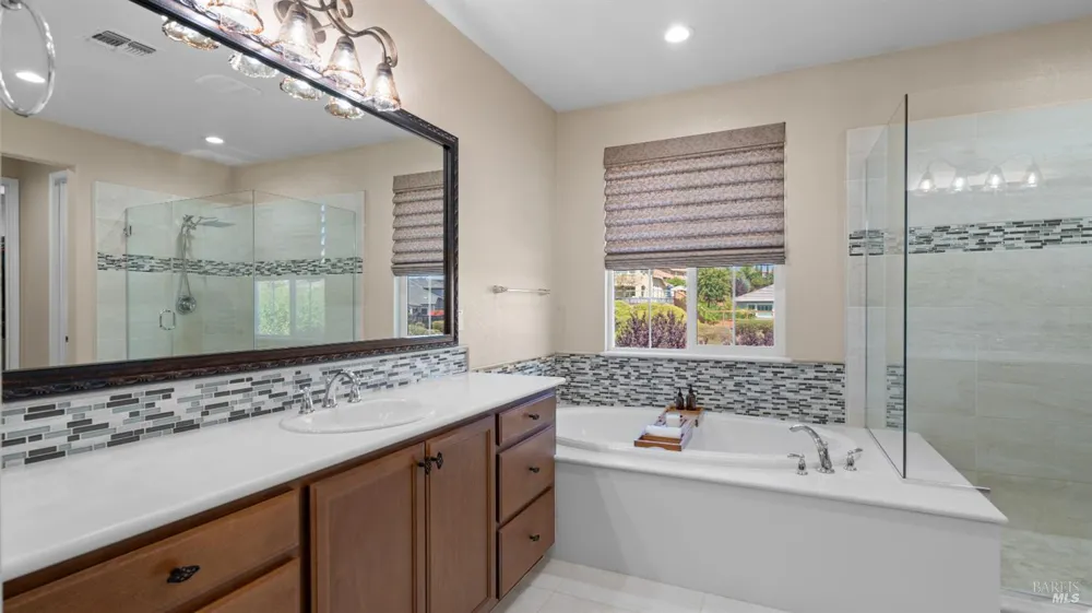 786 Elderberry Loop Vacaville, CA 95688