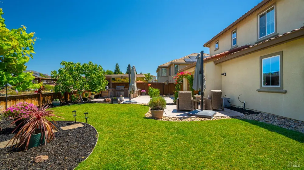 786 Elderberry Loop Vacaville, CA 95688