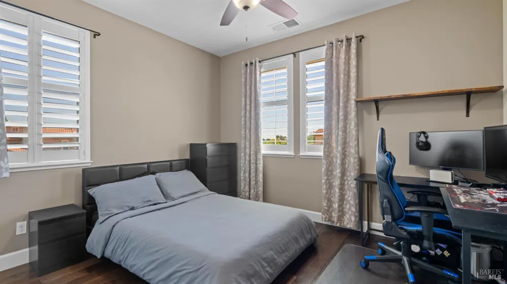 786 Elderberry Loop Vacaville, CA 95688