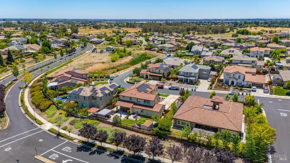 786 Elderberry Loop Vacaville, CA 95688