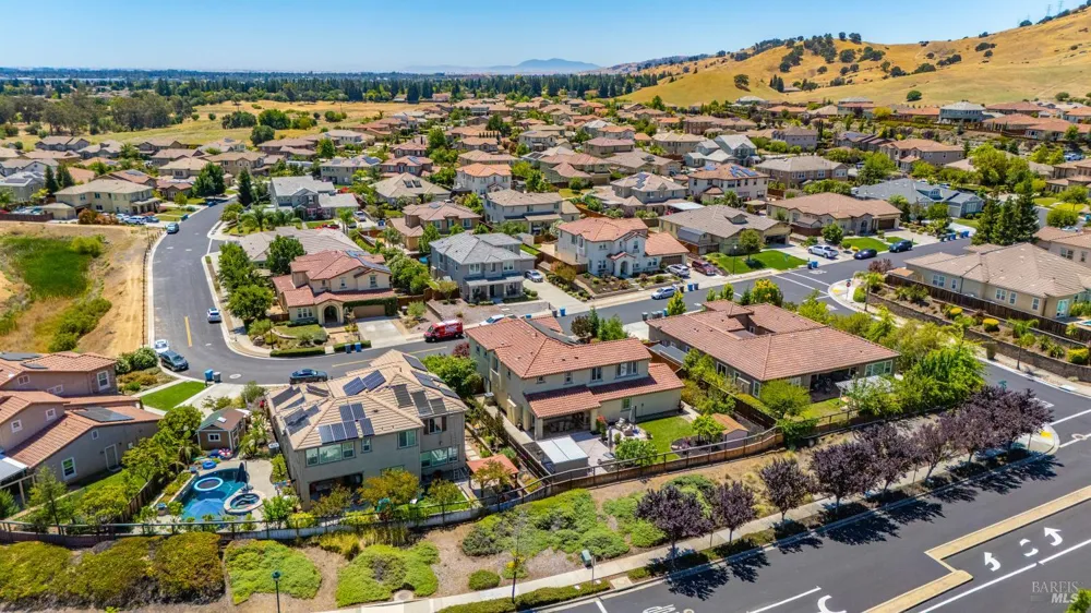 786 Elderberry Loop Vacaville, CA 95688