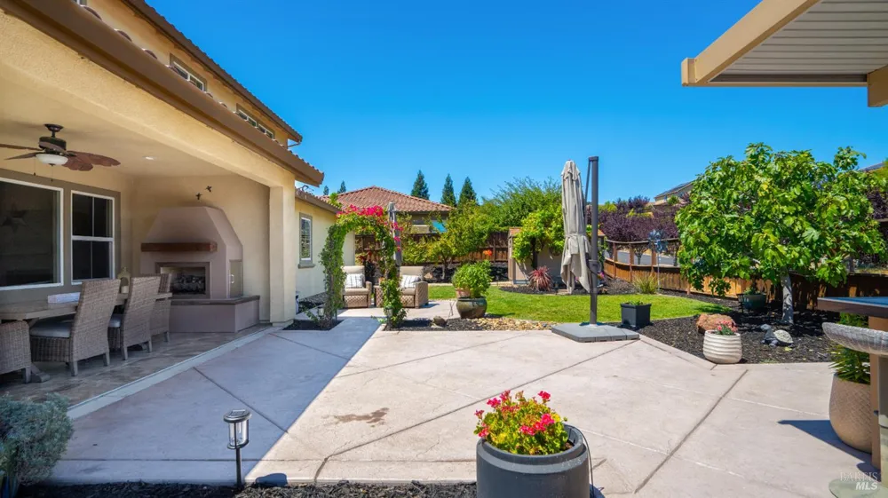 786 Elderberry Loop Vacaville, CA 95688