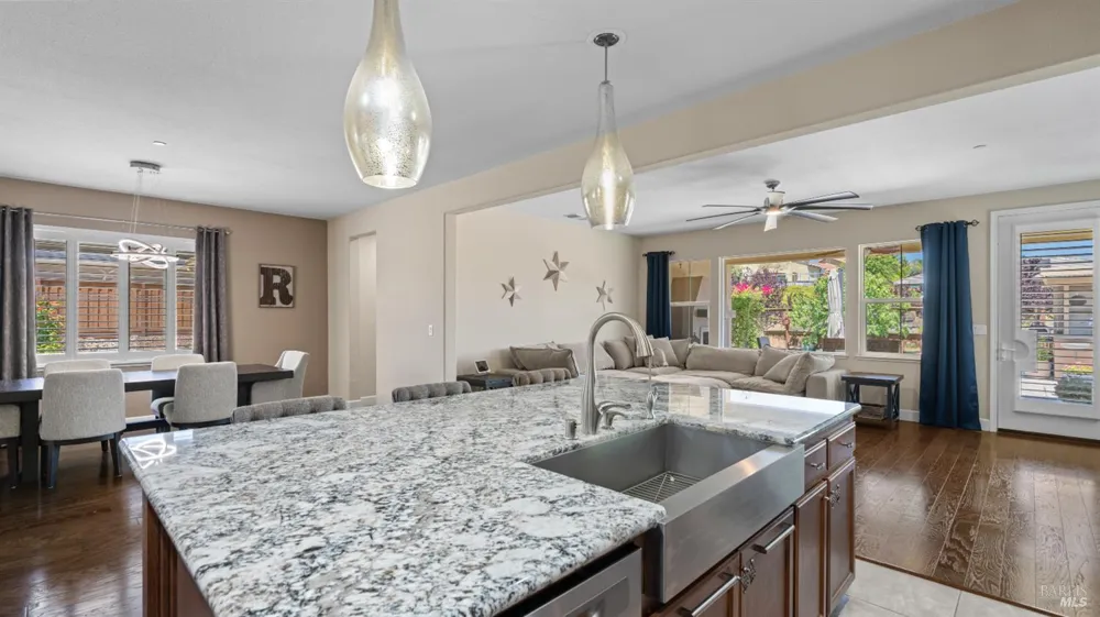 786 Elderberry Loop Vacaville, CA 95688