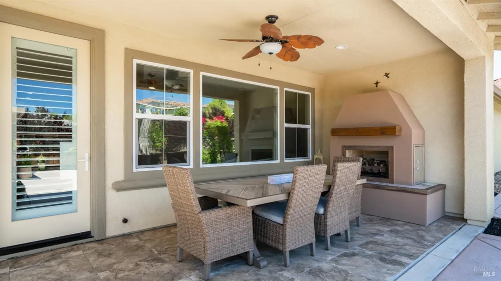 786 Elderberry Loop Vacaville, CA 95688