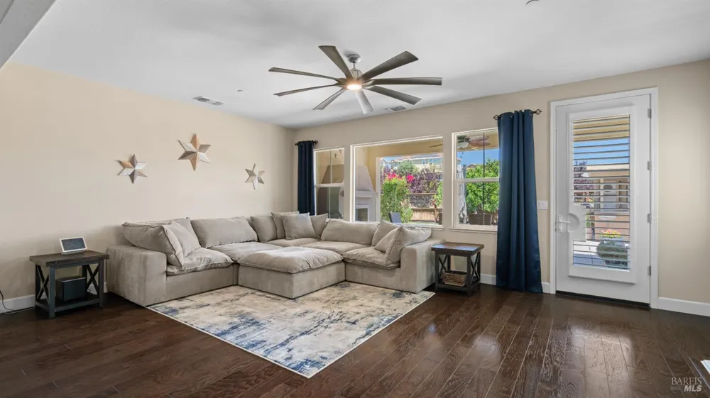 786 Elderberry Loop Vacaville, CA 95688