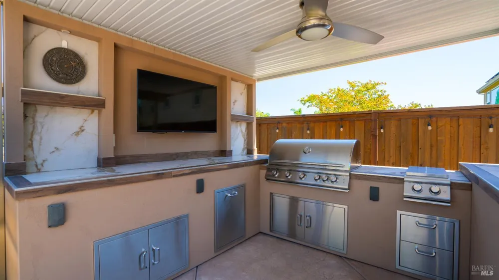 786 Elderberry Loop Vacaville, CA 95688