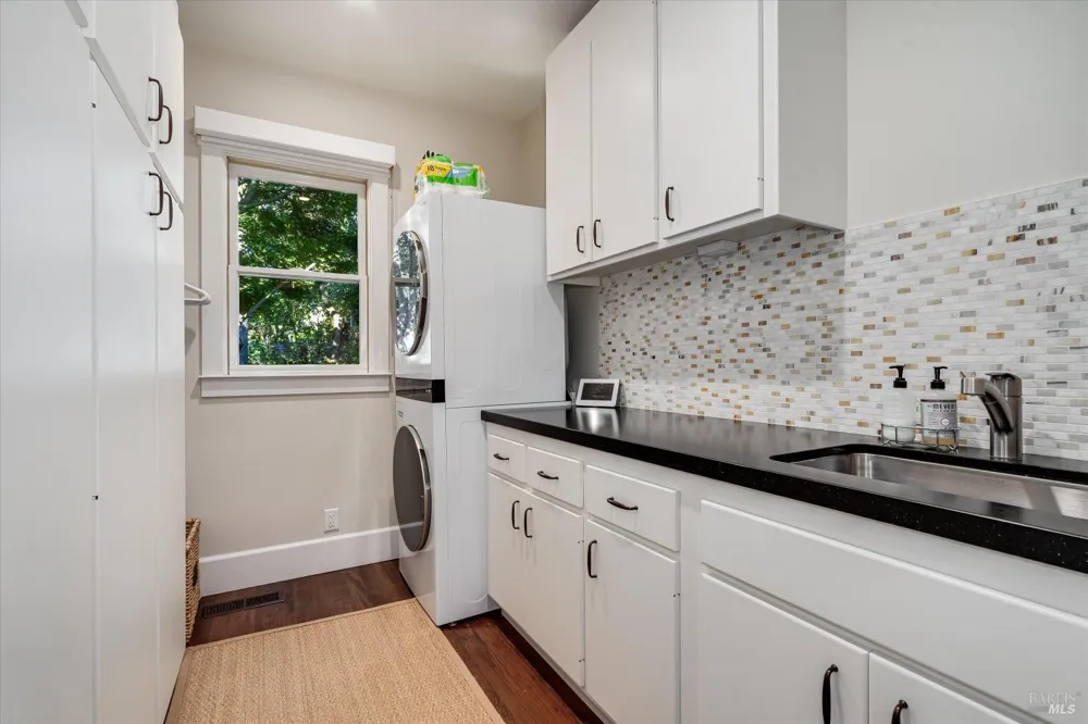890 3rd Street E Sonoma, CA 95476