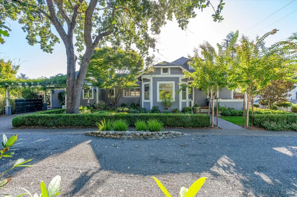890 3rd Street E Sonoma, CA 95476