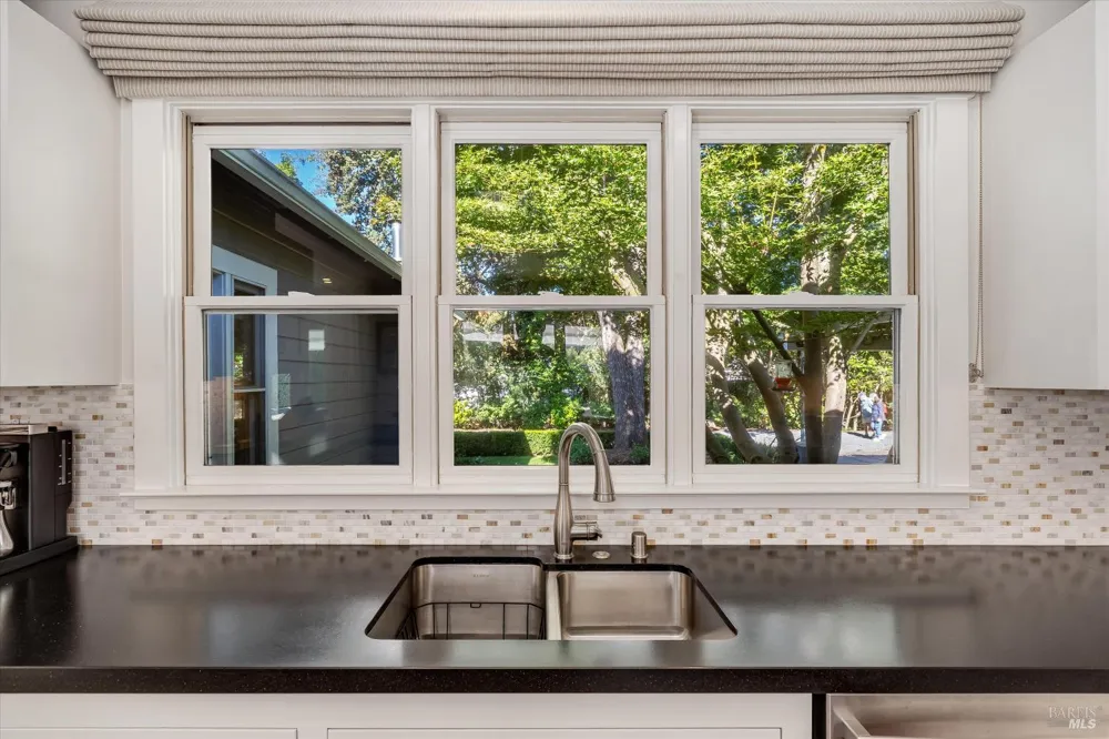 890 3rd Street E Sonoma, CA 95476