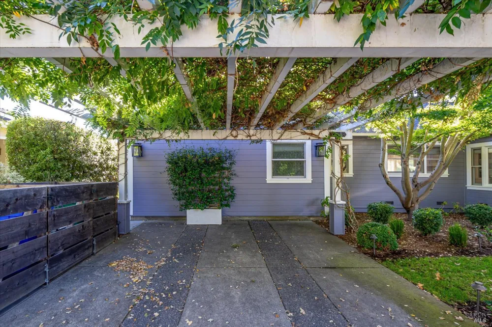 890 3rd Street E Sonoma, CA 95476
