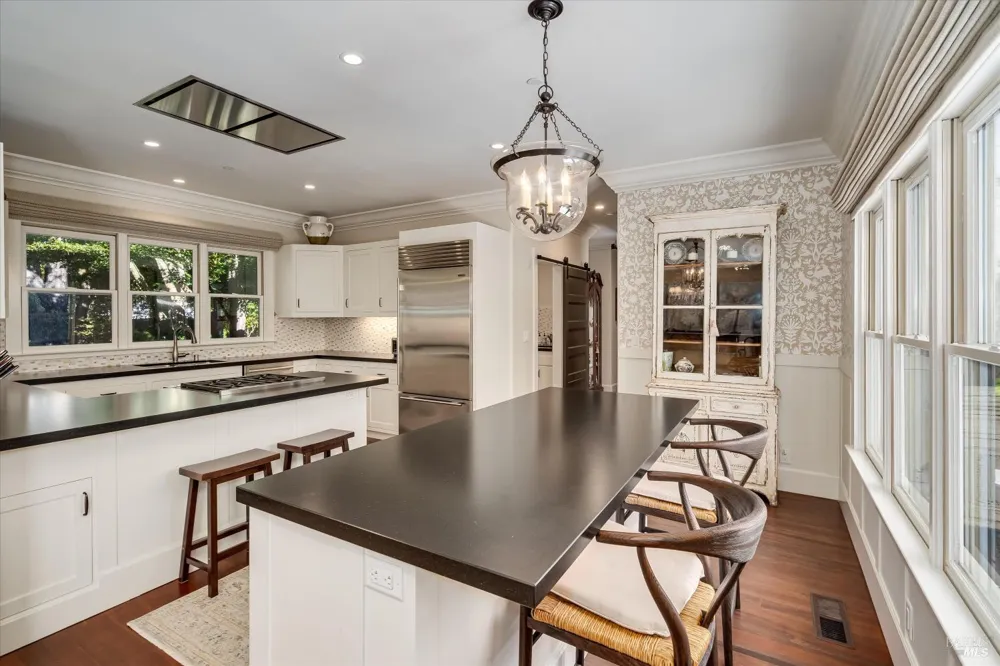 890 3rd Street E Sonoma, CA 95476