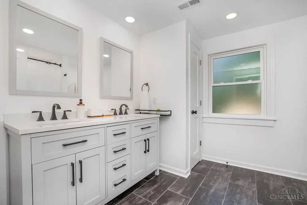 6727 Britton Avenue Cincinnati, OH 45227