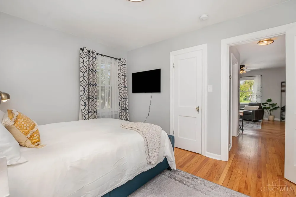 6727 Britton Avenue Cincinnati, OH 45227