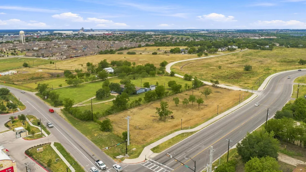 101 Sunflower Circle Kyle, TX 78640