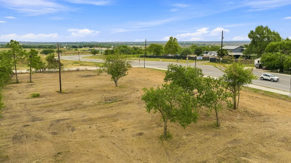 101 Sunflower Circle Kyle, TX 78640