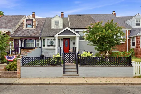 29 PARKSIDE LANE