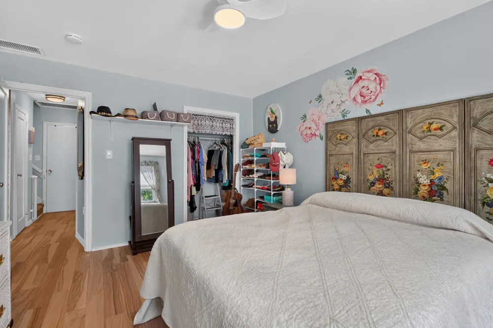 29 PARKSIDE LANE Bayonne, NJ 07002