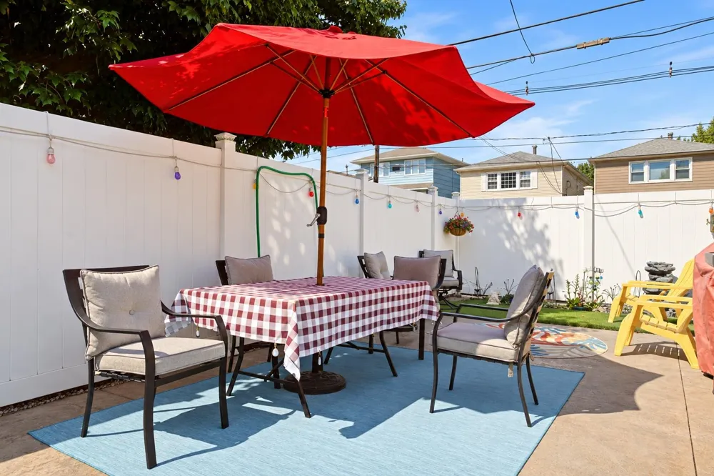 29 PARKSIDE LANE Bayonne, NJ 07002