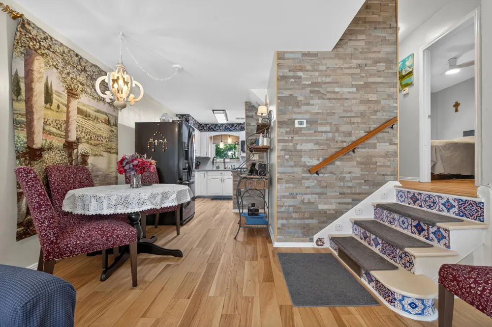 29 PARKSIDE LANE Bayonne, NJ 07002