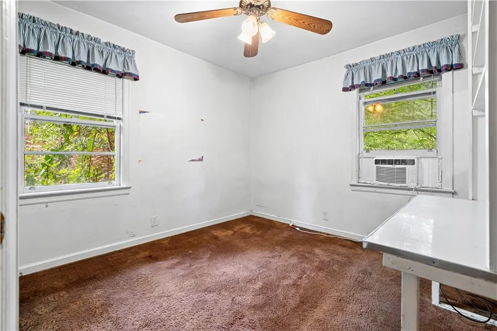2592 Woodridge Drive Decatur, GA 30033