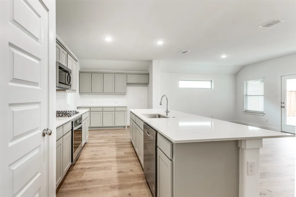 4923 Bellhurst Drive Princeton, TX 75071