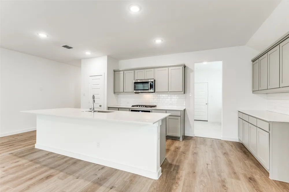 4923 Bellhurst Drive Princeton, TX 75071