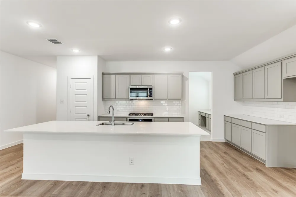 4923 Bellhurst Drive Princeton, TX 75071