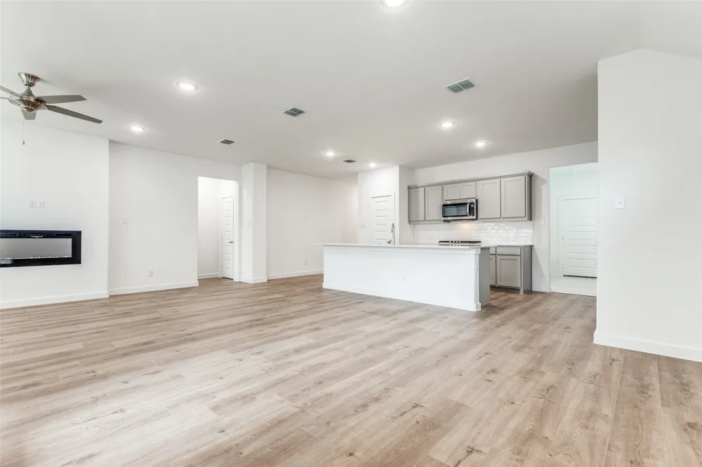 4923 Bellhurst Drive Princeton, TX 75071