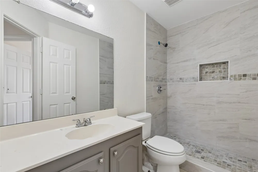1604 Bennington Drive Carrollton, TX 75007