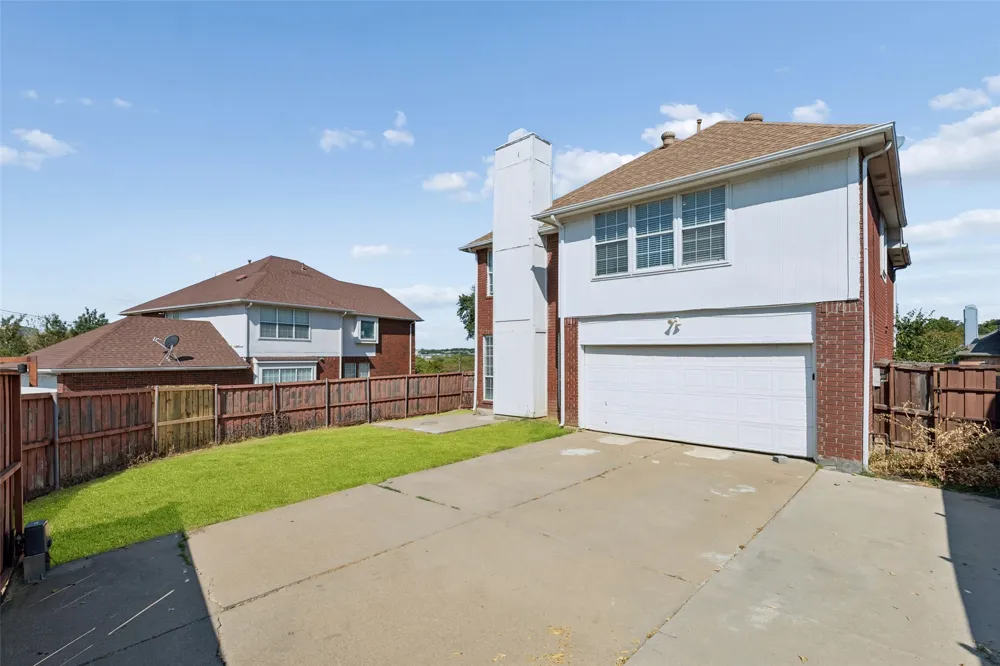 1604 Bennington Drive Carrollton, TX 75007
