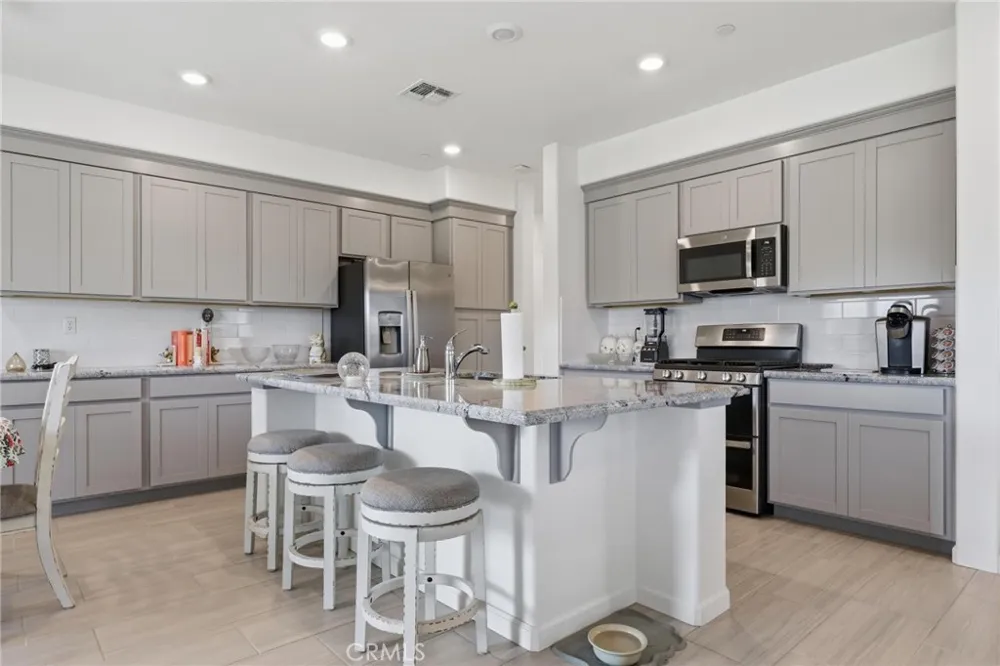 1187 Sugarstick Plumas Lake, CA 95961