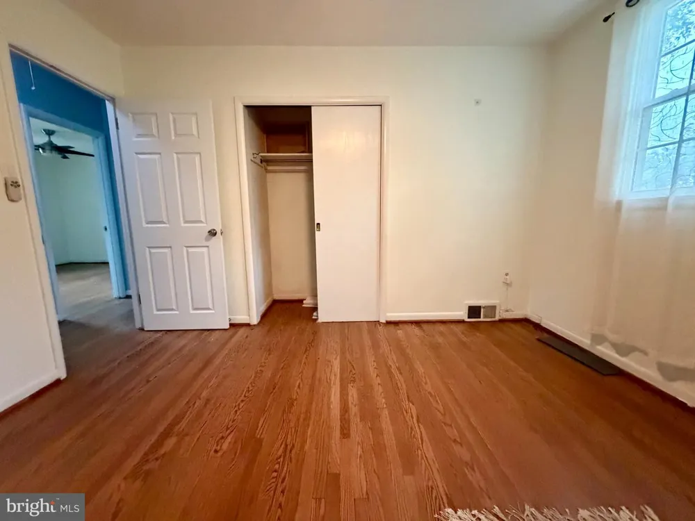 300 WINDING WAY Glenside, PA 19038