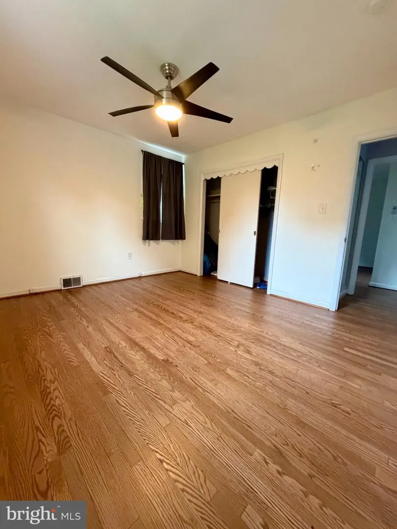 300 WINDING WAY Glenside, PA 19038