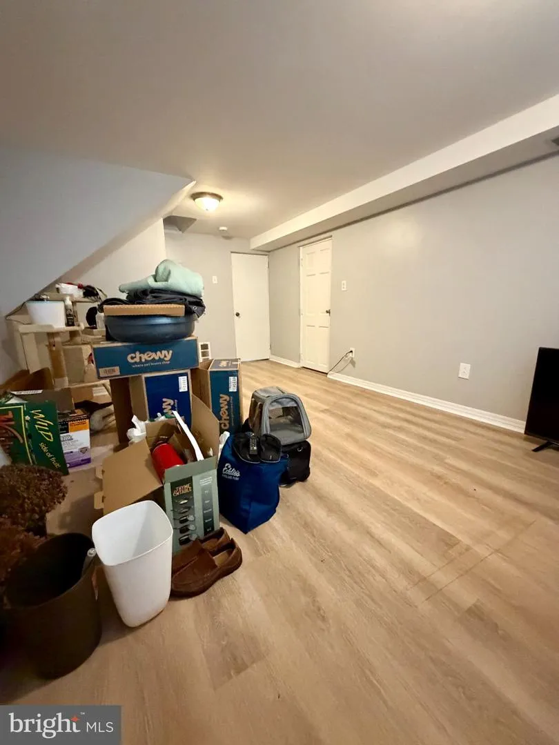 300 WINDING WAY Glenside, PA 19038