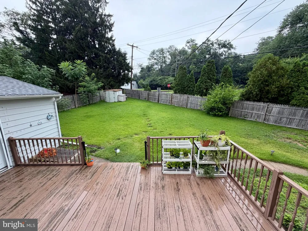 300 WINDING WAY Glenside, PA 19038