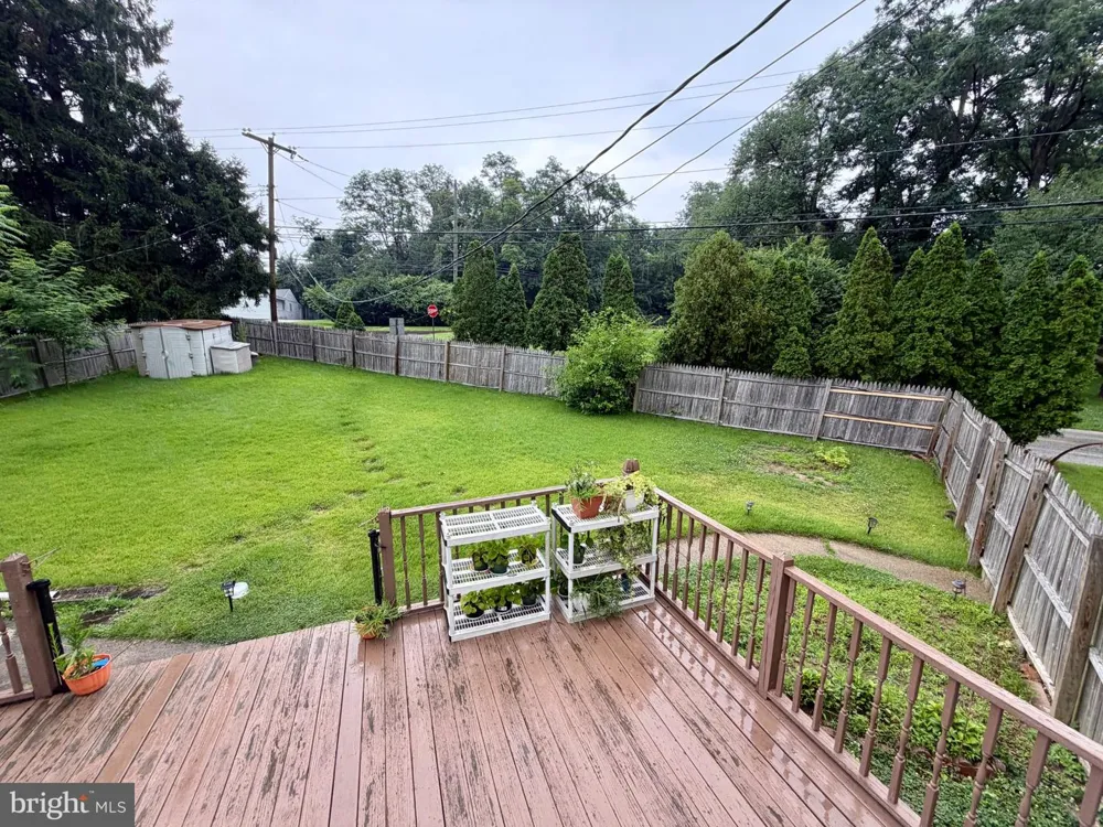300 WINDING WAY Glenside, PA 19038